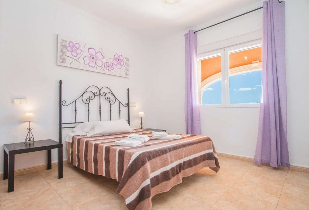 12 makuuhuone Huvila myytävänä paikassa Calpe / Calp mukana uima-altaan - 1 260 000 € (Ref: 10043960)