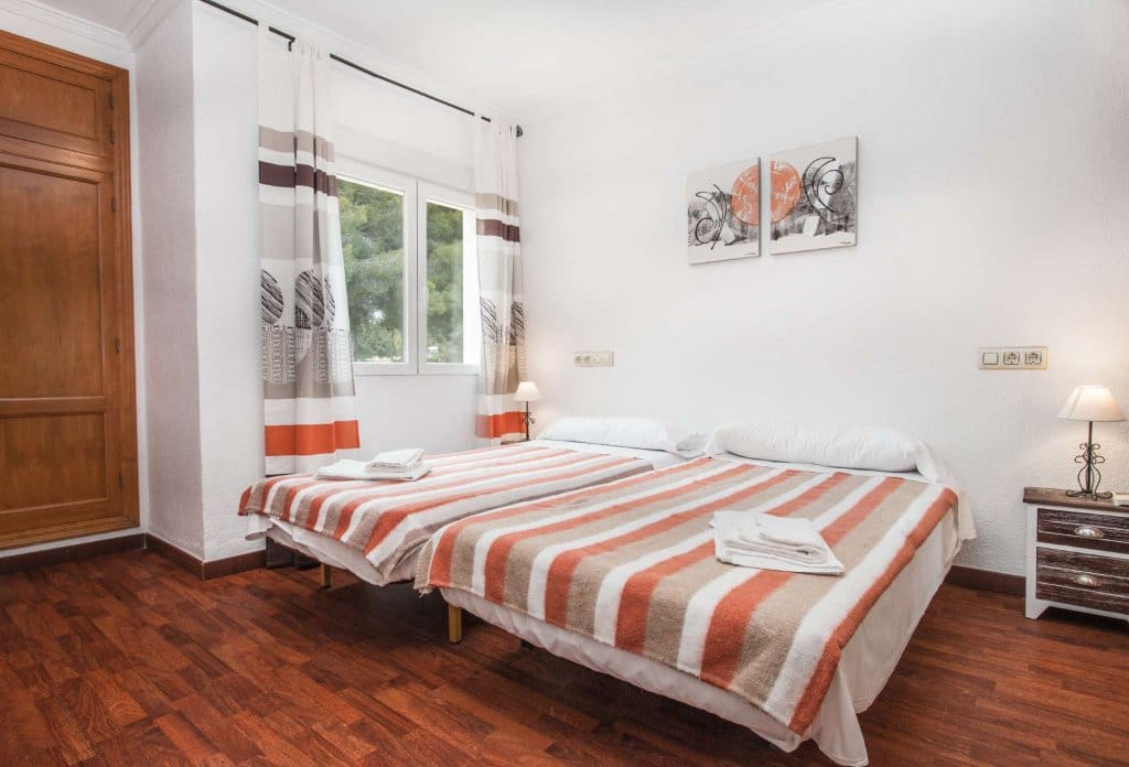 12 makuuhuone Huvila myytävänä paikassa Calpe / Calp mukana uima-altaan - 1 260 000 € (Ref: 10043960)