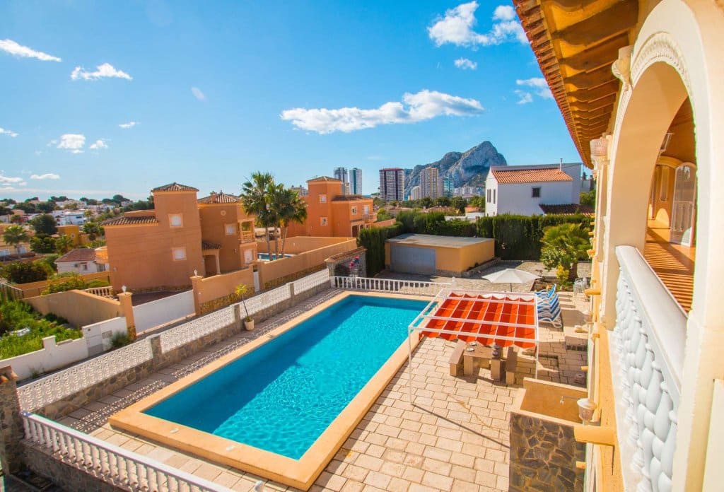 12 makuuhuone Huvila myytävänä paikassa Calpe / Calp mukana uima-altaan - 1 260 000 € (Ref: 10043960)
