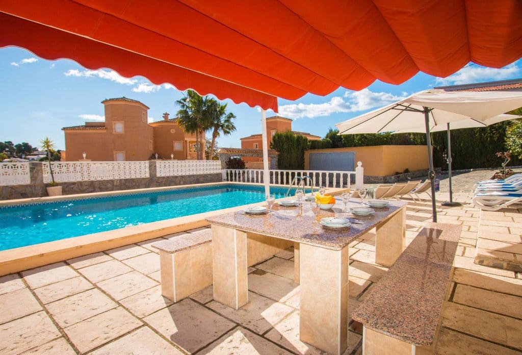 12 makuuhuone Huvila myytävänä paikassa Calpe / Calp mukana uima-altaan - 1 260 000 € (Ref: 10043960)
