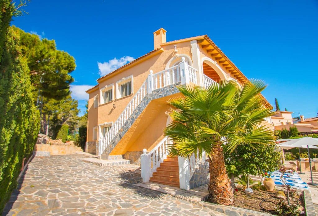 12 makuuhuone Huvila myytävänä paikassa Calpe / Calp mukana uima-altaan - 1 260 000 € (Ref: 10043960)