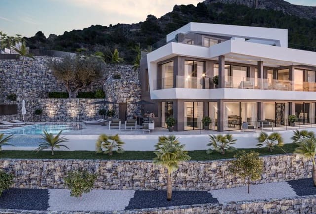 4 bedroom Villa for sale in Oltamar - Cucarres, Calpe / Calp with pool - € 1,850,000 (Ref: 10043979)