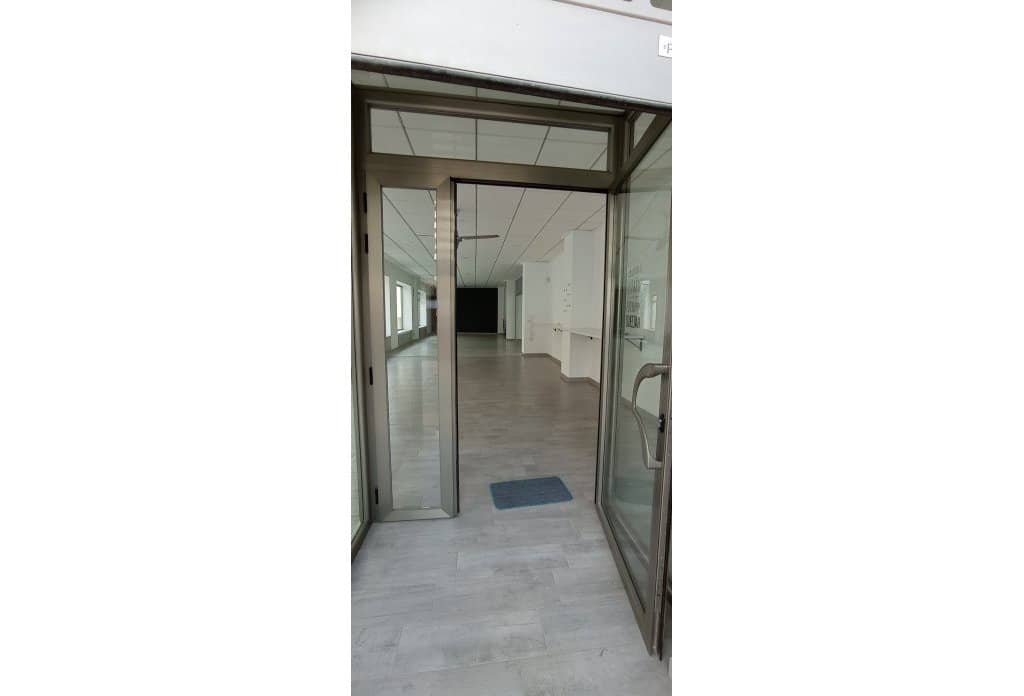 3 bedroom Commercial for sale in Calpe / Calp - € 200,000 (Ref: 10043988)