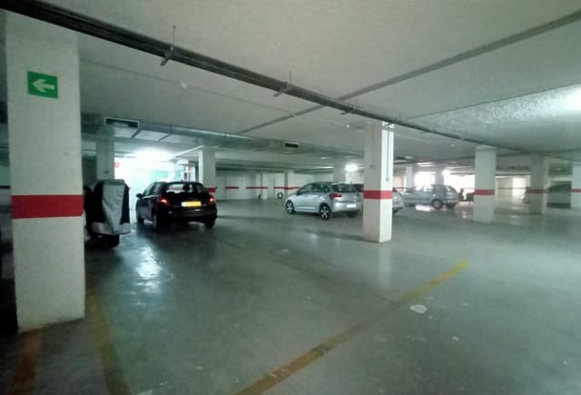Garagem para venda em Pueblo, Calpe / Calp - 20 000 € (Ref: 10043999)