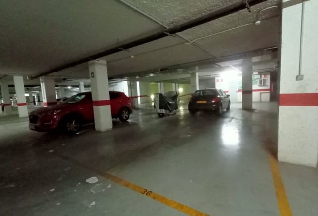 Garagem para venda em Pueblo, Calpe / Calp - 20 000 € (Ref: 10043999)