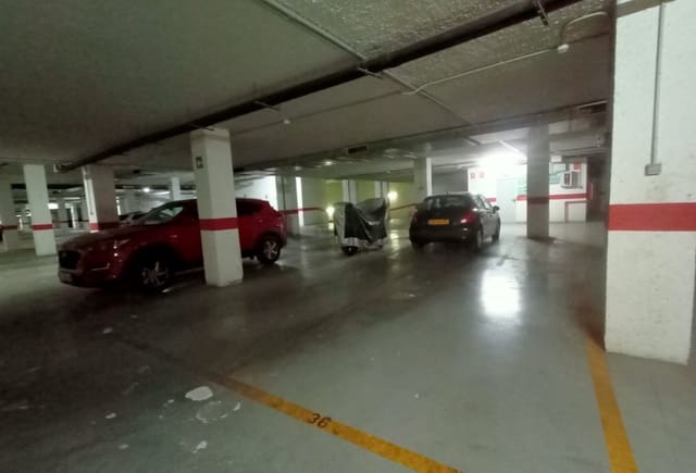 Garagem para venda em Pueblo, Calpe / Calp - 20 000 € (Ref: 10043999)