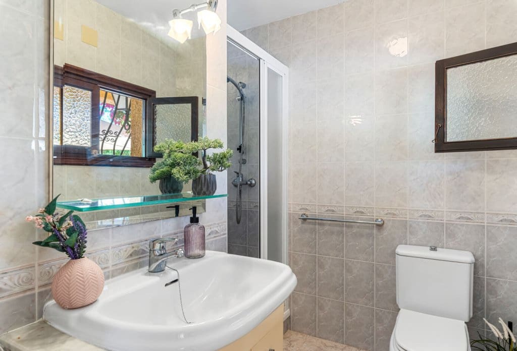 5 chambre Villa/Maison à vendre à Altea avec piscine - 1 590 000 € (Ref: 10044001)