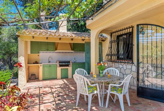 5 chambre Villa/Maison à vendre à Altea avec piscine - 1 590 000 € (Ref: 10044001)