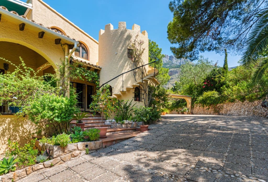 5 chambre Villa/Maison à vendre à Altea avec piscine - 1 590 000 € (Ref: 10044001)