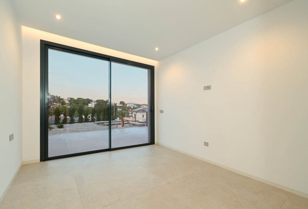Chalet de 4 habitaciones en Benissa en venta con piscina - 3.195.000 € (Ref: 10044004)