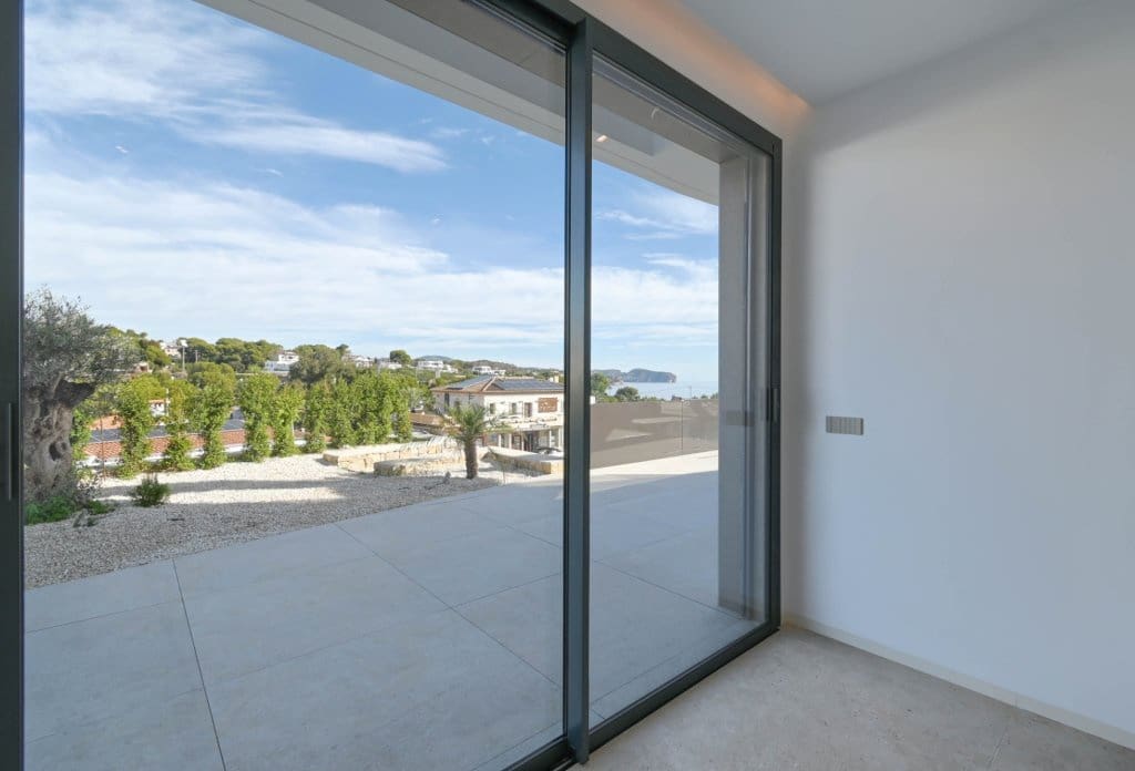 Chalet de 4 habitaciones en Benissa en venta con piscina - 3.195.000 € (Ref: 10044004)
