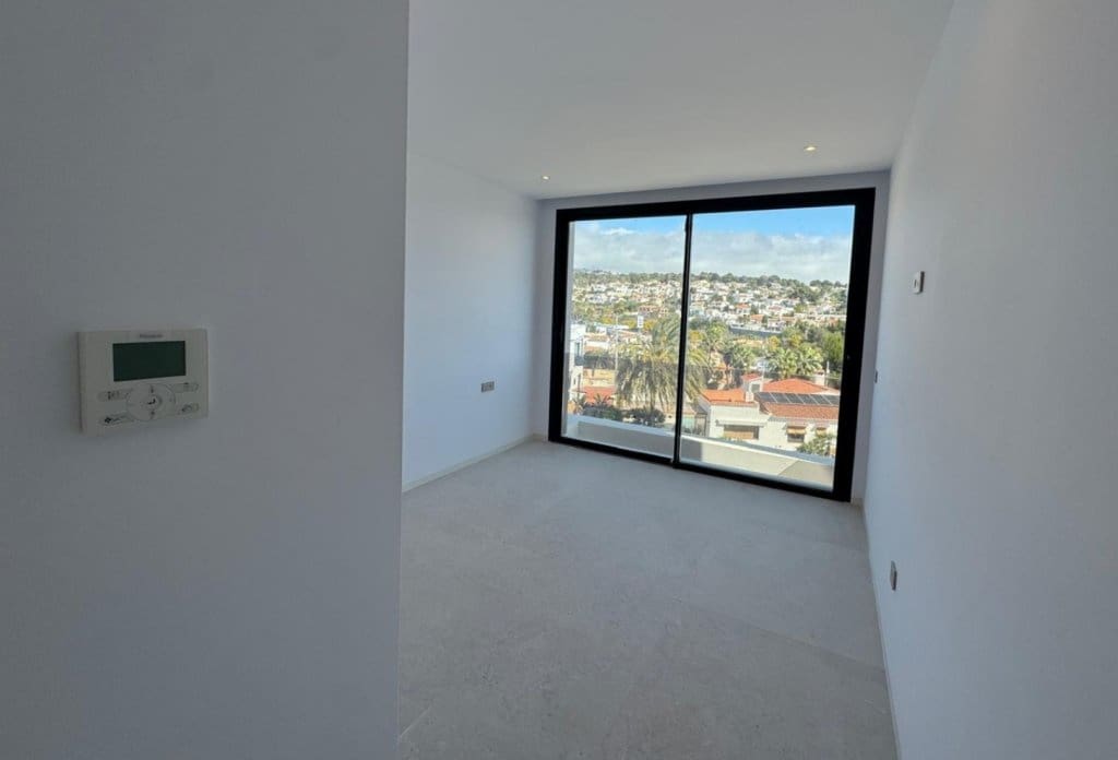 Chalet de 4 habitaciones en Benissa en venta con piscina - 3.195.000 € (Ref: 10044004)