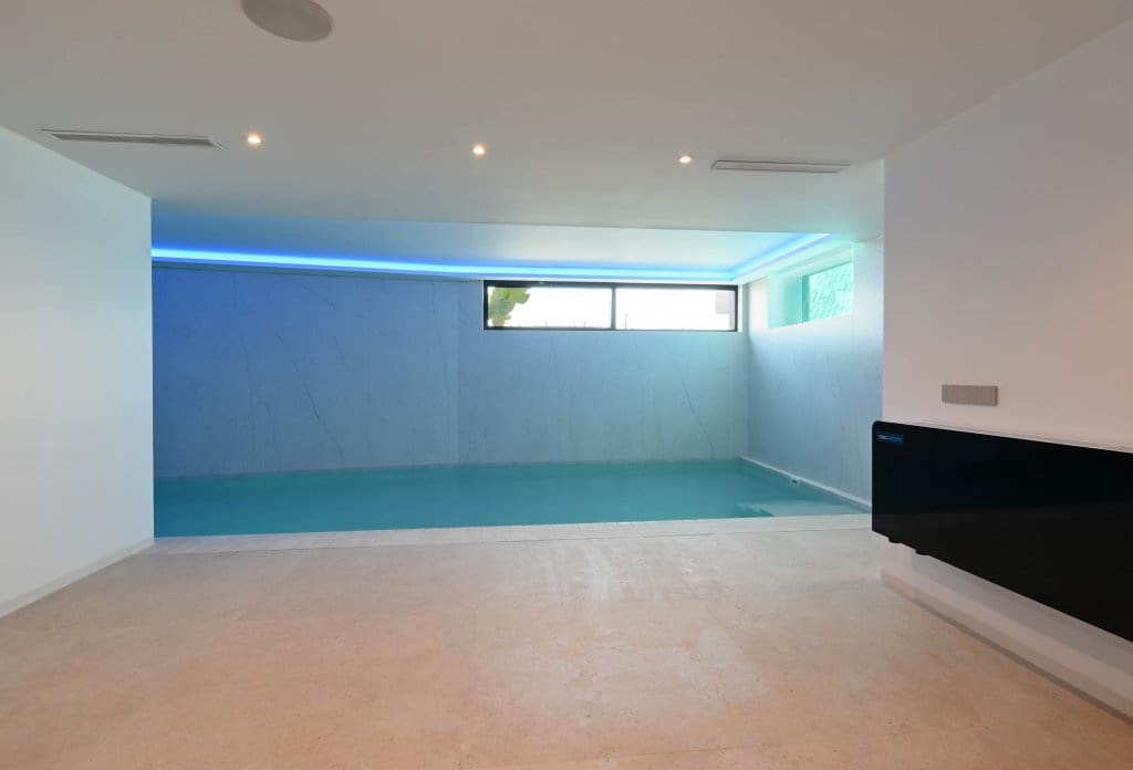 Chalet de 4 habitaciones en Benissa en venta con piscina - 3.195.000 € (Ref: 10044004)