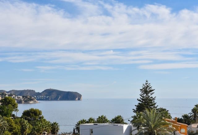 Chalet de 4 habitaciones en Benissa en venta con piscina - 3.195.000 € (Ref: 10044004)