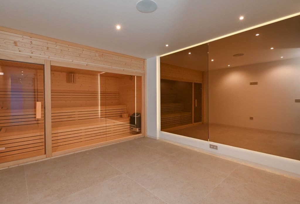 Chalet de 4 habitaciones en Benissa en venta con piscina - 3.195.000 € (Ref: 10044004)