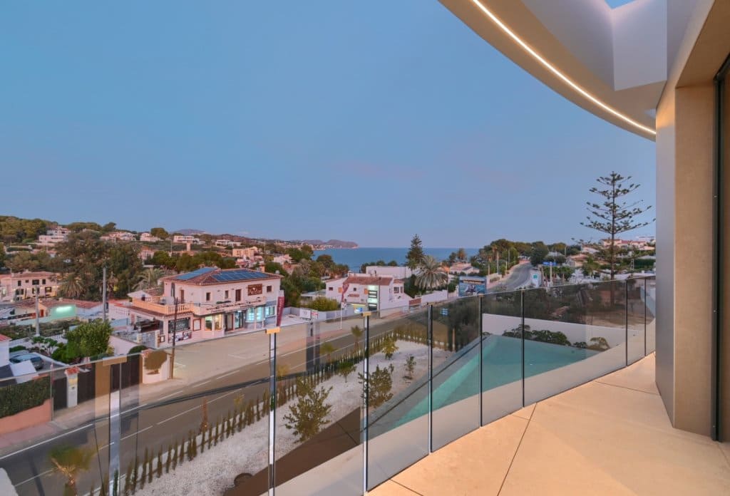 Chalet de 4 habitaciones en Benissa en venta con piscina - 3.195.000 € (Ref: 10044004)
