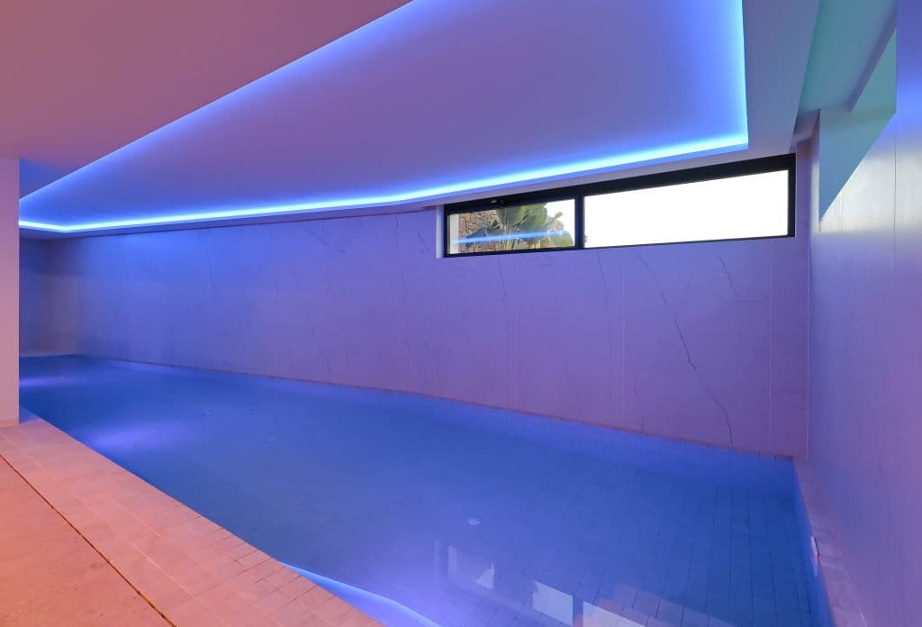 Chalet de 4 habitaciones en Benissa en venta con piscina - 3.195.000 € (Ref: 10044004)