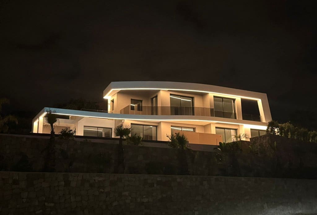 Chalet de 4 habitaciones en Benissa en venta con piscina - 3.195.000 € (Ref: 10044004)