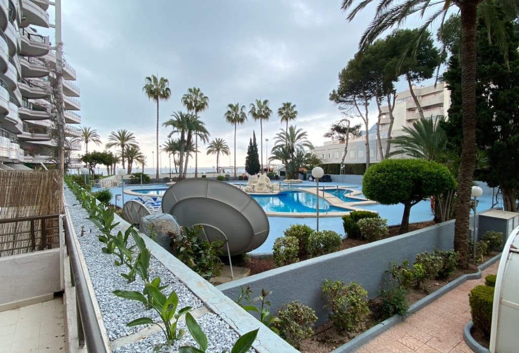 Apartamento de 2 habitaciones en Calpe / Calp en venta con piscina - 395.000 € (Ref: 10079045)