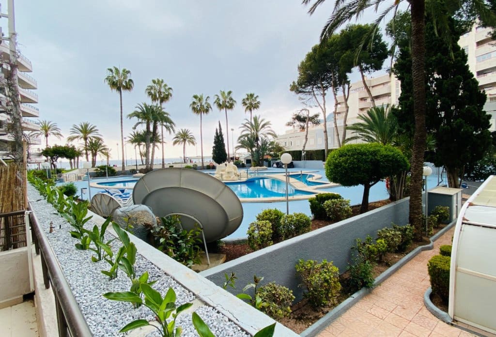 Apartamento de 2 habitaciones en Calpe / Calp en venta con piscina - 395.000 € (Ref: 10079045)