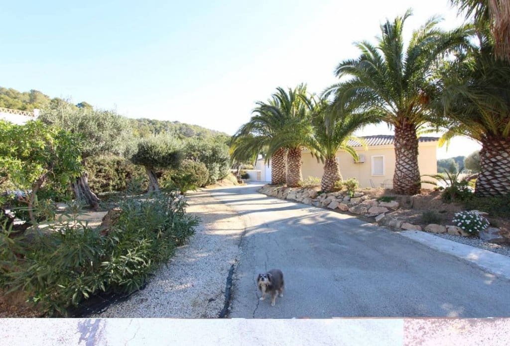 6 bedroom Villa for sale in Altea with pool - € 1,100,000 (Ref: 10079047)
