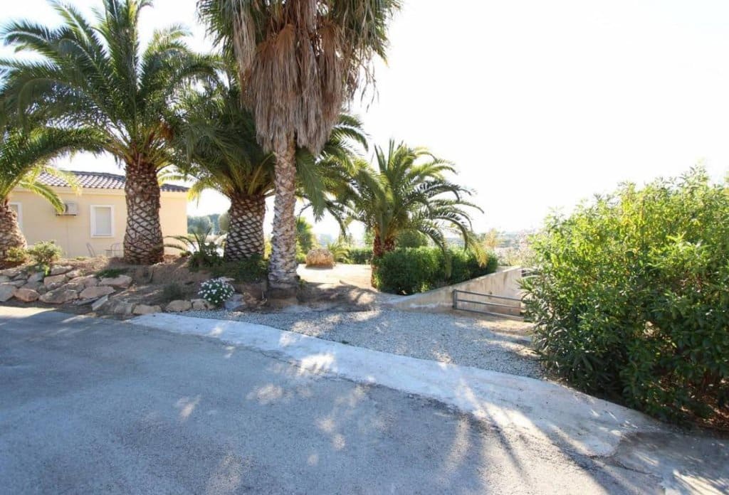 6 bedroom Villa for sale in Altea with pool - € 1,100,000 (Ref: 10079047)
