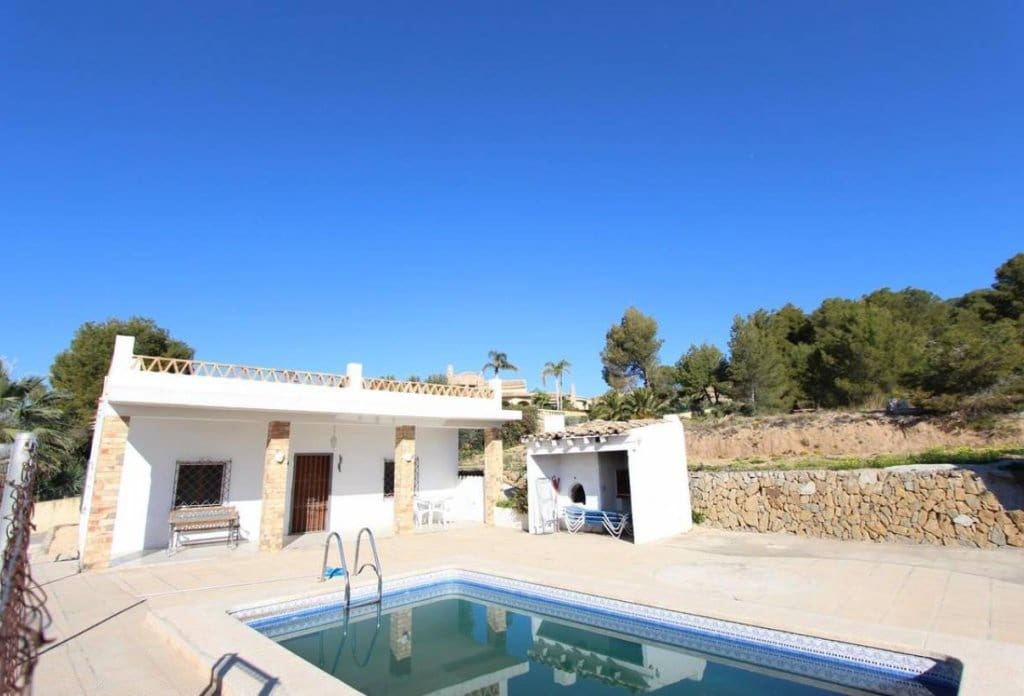 6 bedroom Villa for sale in Altea with pool - € 1,100,000 (Ref: 10079047)