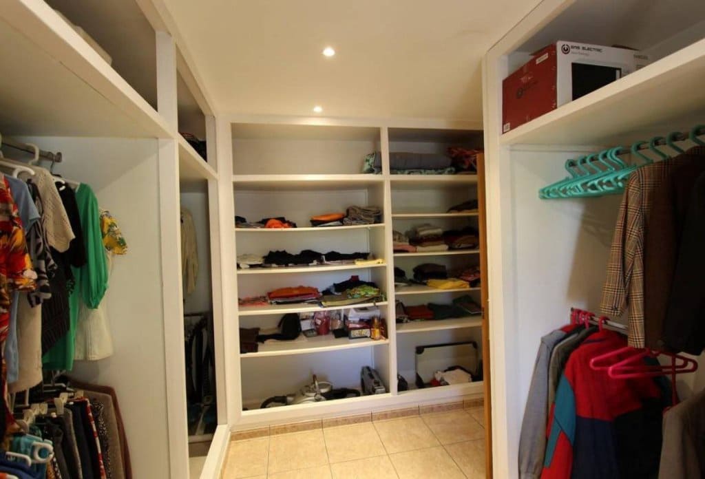 6 bedroom Villa for sale in Altea with pool - € 1,100,000 (Ref: 10079047)
