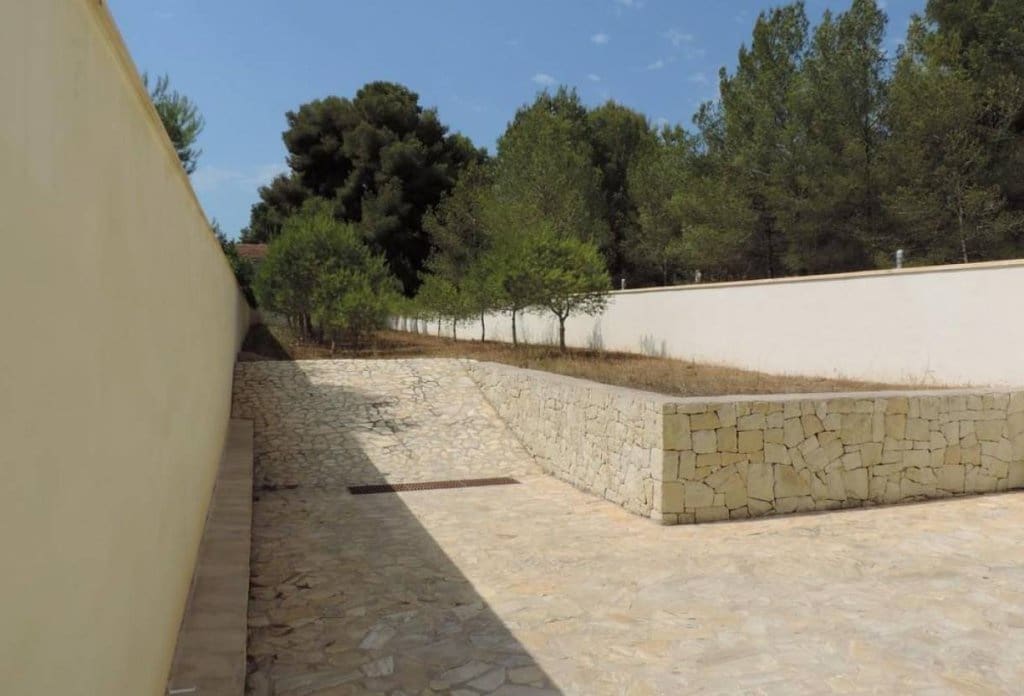 3 bedroom Villa for sale in Moraira with pool - € 2,500,000 (Ref: 10079048)