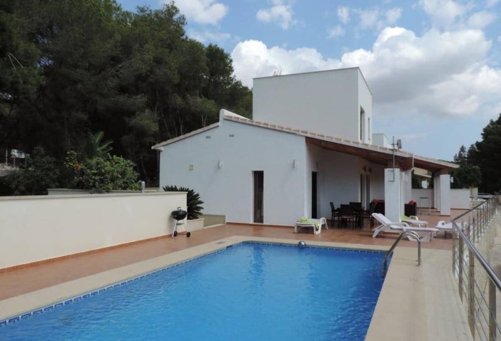 3 bedroom Villa for sale in Moraira with pool - € 2,500,000 (Ref: 10079048)