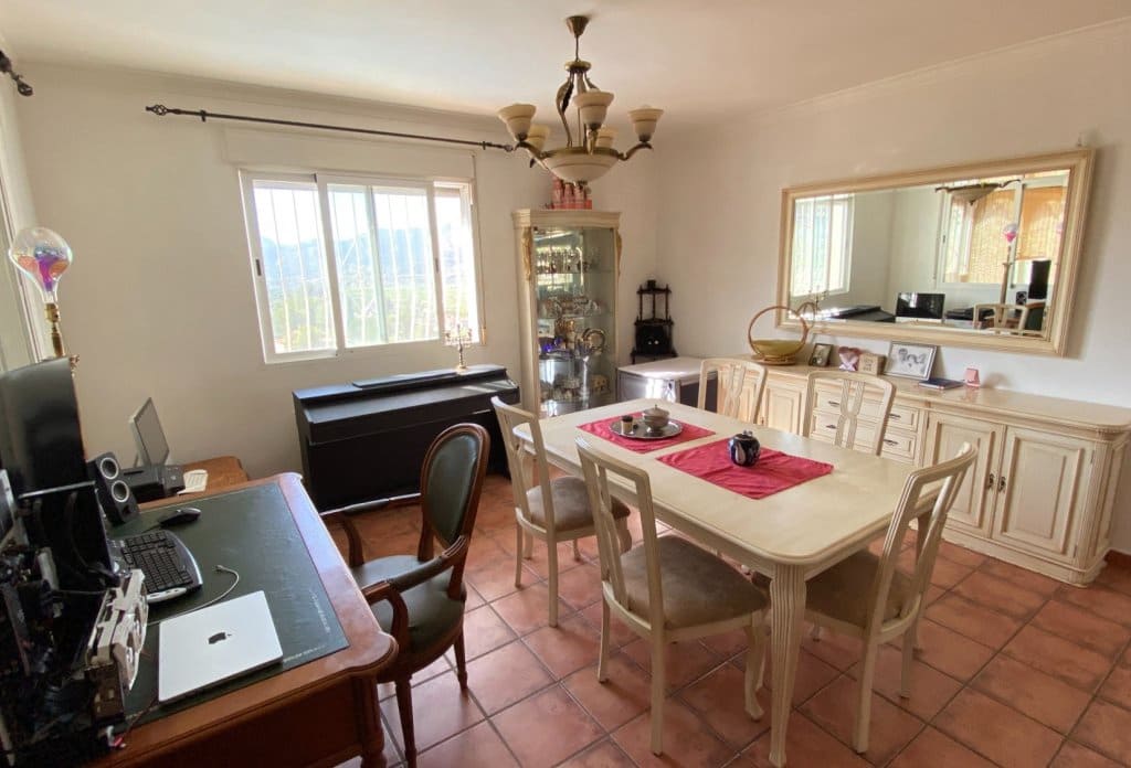 4 sypialnia Finka/Dom wiejski na sprzedaż w Jalon / Xalo z basenem - 795 000 € (Ref: 10079049)