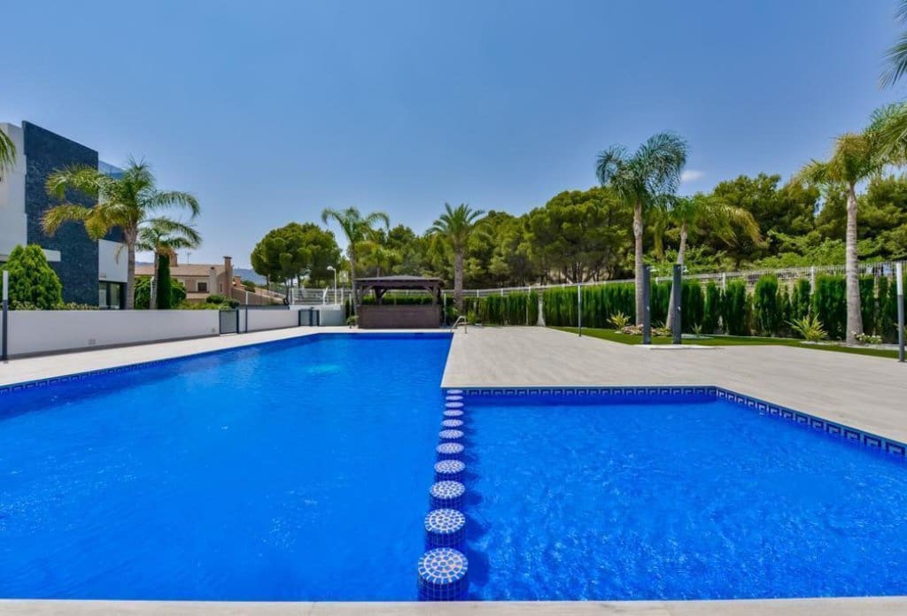 3 soveværelse Bungalow til salg i Calpe / Calp med swimmingpool - € 1.290.000 (Ref: 10079051)