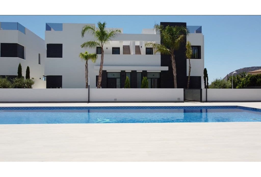 3 soveværelse Bungalow til salg i Calpe / Calp med swimmingpool - € 1.290.000 (Ref: 10079051)