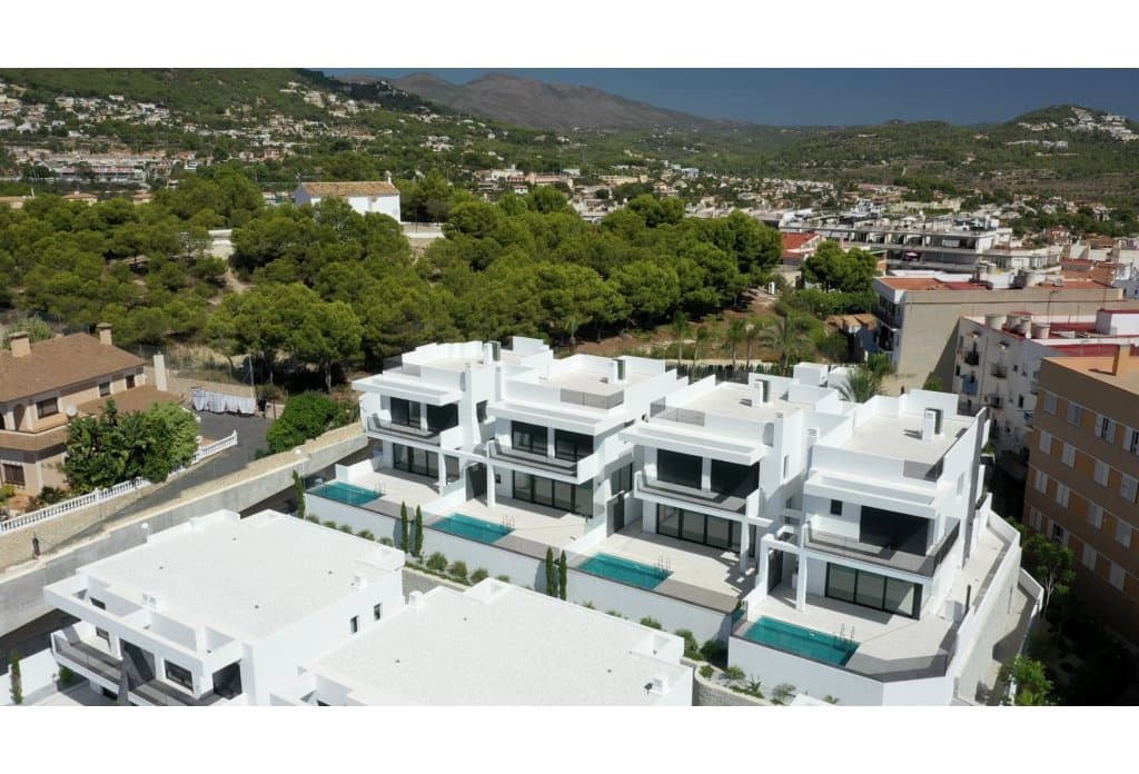 3 soveværelse Bungalow til salg i Calpe / Calp med swimmingpool - € 1.290.000 (Ref: 10079051)