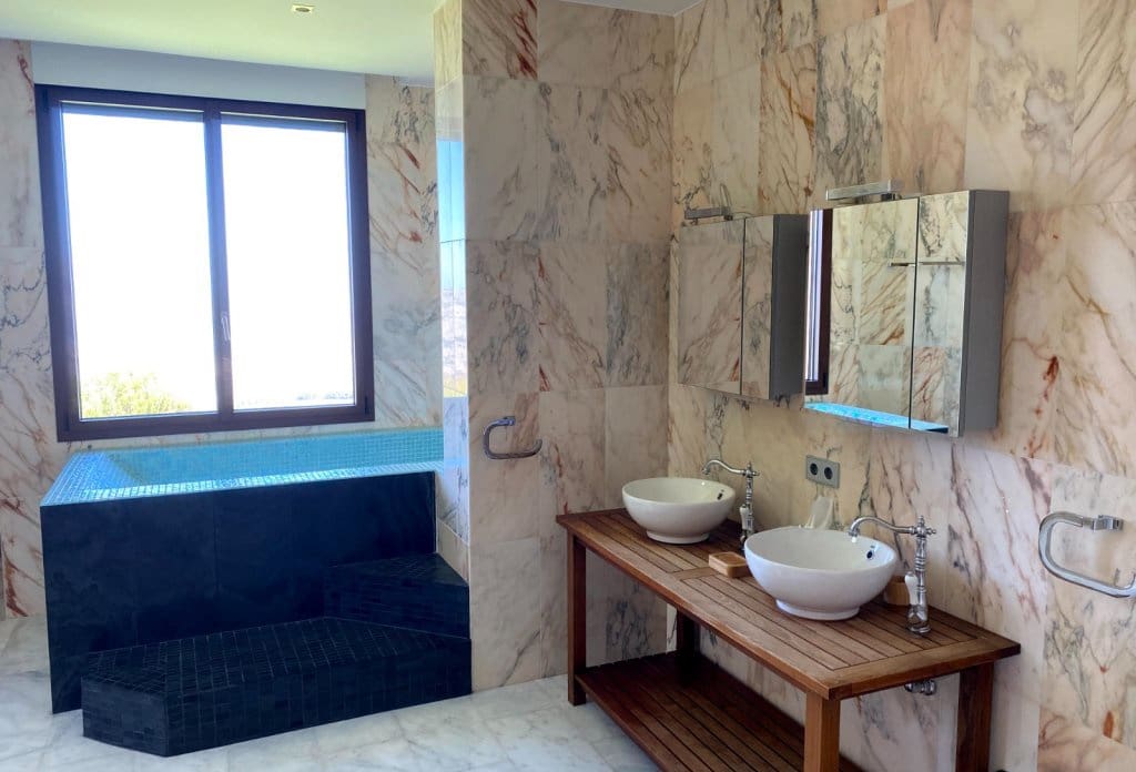 10 quarto Moradia para venda em Benimantell com piscina - 3 100 000 € (Ref: 10079818)