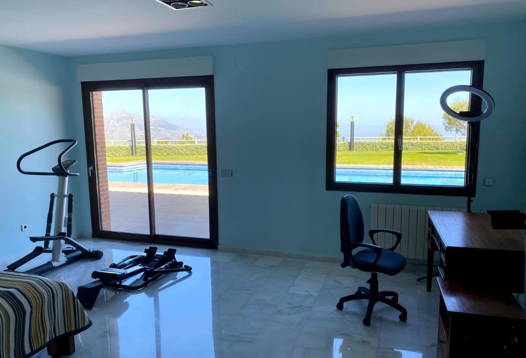 10 quarto Moradia para venda em Benimantell com piscina - 3 100 000 € (Ref: 10079818)