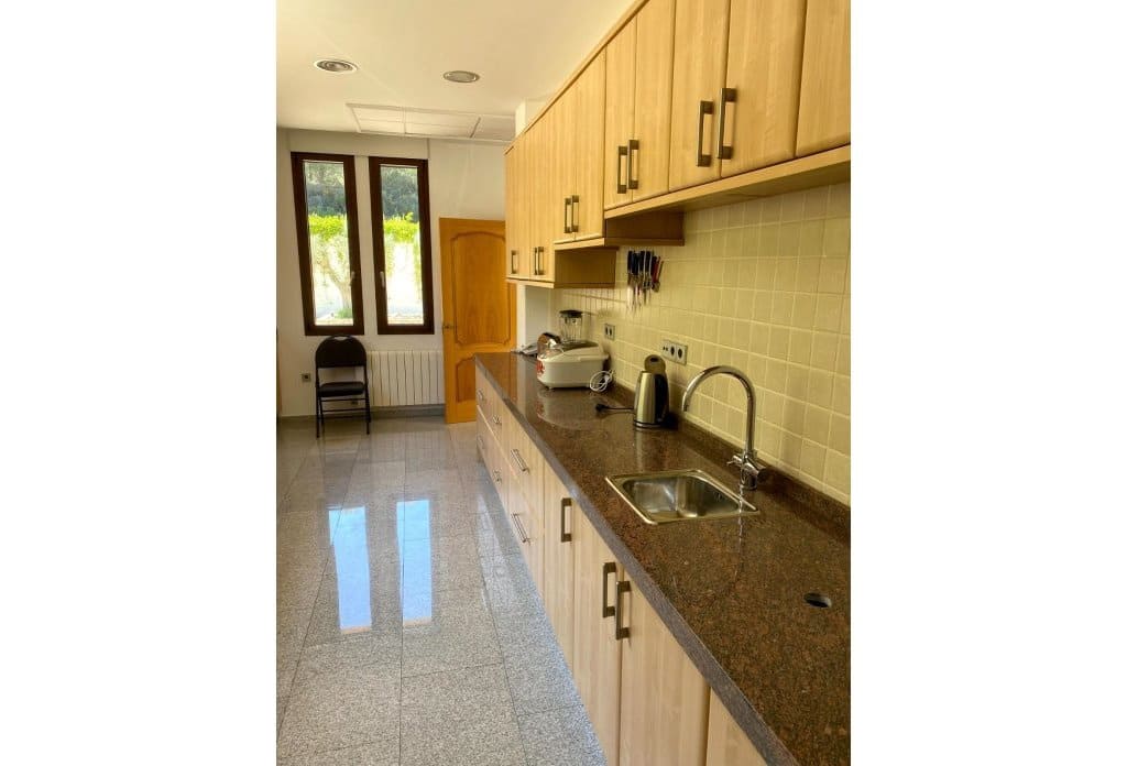 10 quarto Moradia para venda em Benimantell com piscina - 3 100 000 € (Ref: 10079818)