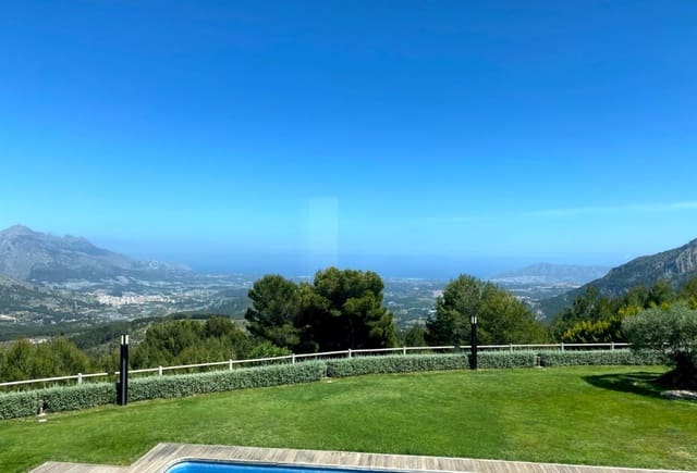 10 bedroom Villa for sale in Benimantell with pool - € 3,100,000 (Ref: 10079818)