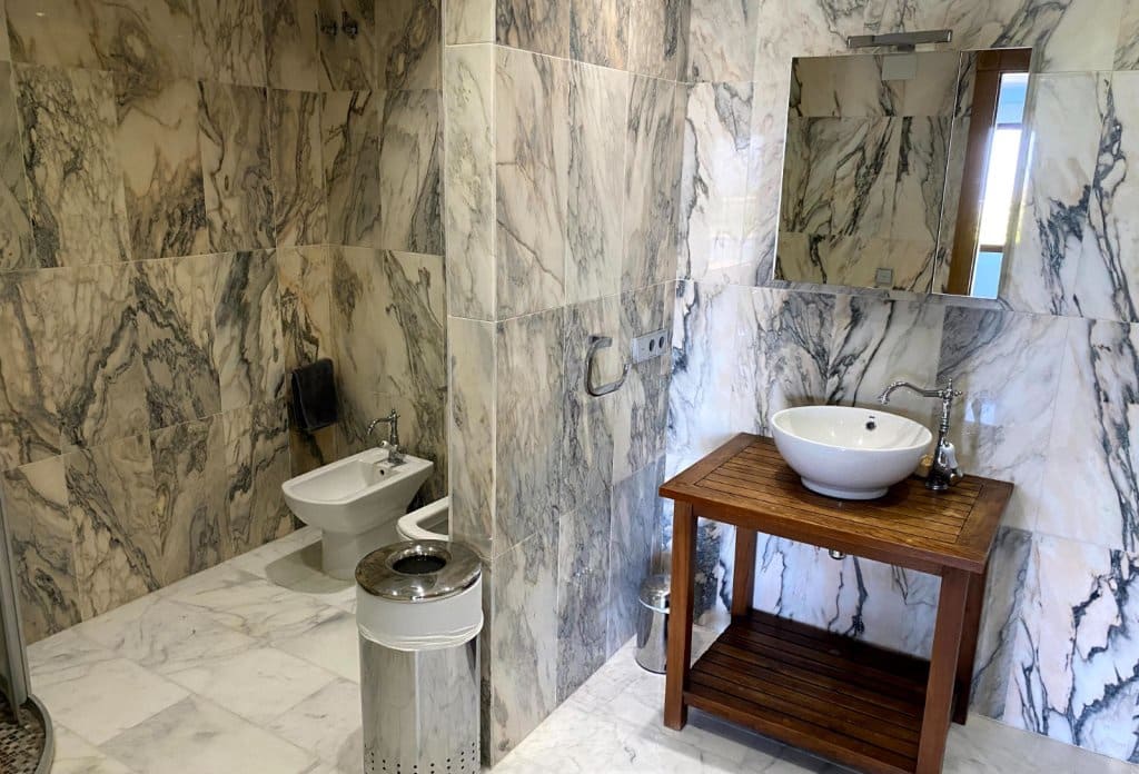 10 quarto Moradia para venda em Benimantell com piscina - 3 100 000 € (Ref: 10079818)