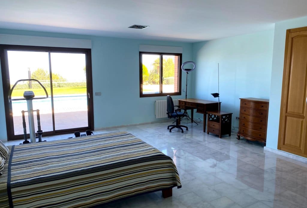 10 quarto Moradia para venda em Benimantell com piscina - 3 100 000 € (Ref: 10079818)
