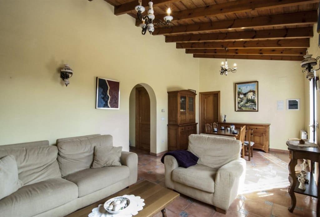 7 slaapkamer Villa te koop in Teulada met zwembad - € 1.795.000 (Ref: 10079821)