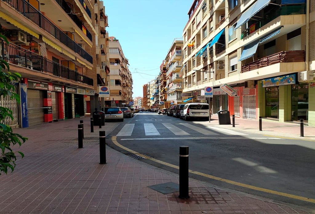 Local Comercial de 4 habitaciones en Benidorm en venta - 1.200.000 € (Ref: 10079824)