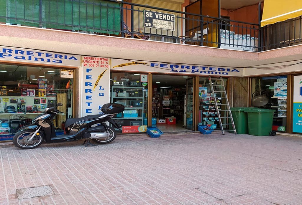 Local Comercial de 4 habitaciones en Benidorm en venta - 1.200.000 € (Ref: 10079824)