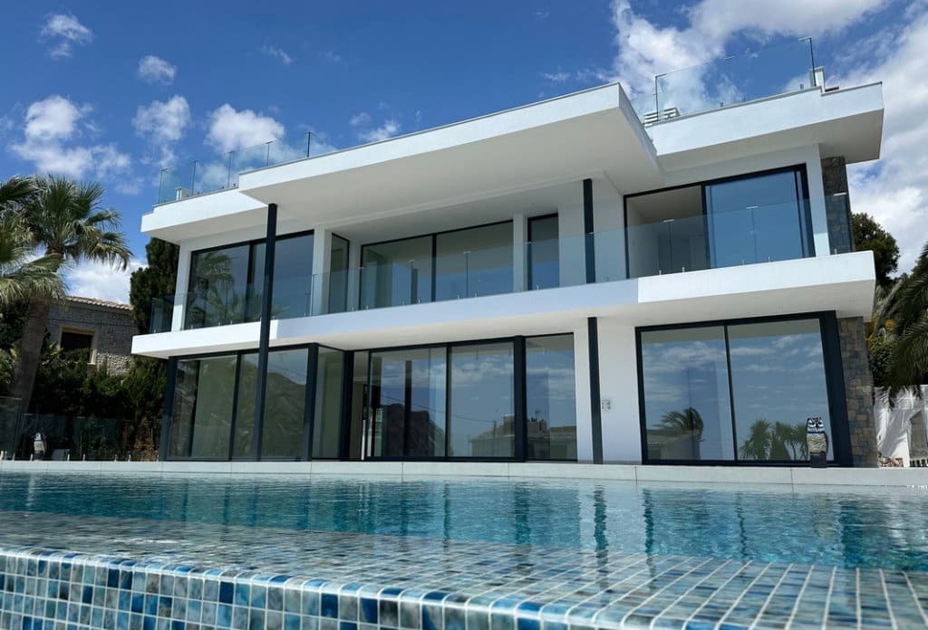5 soverom Villa til salgs i Calpe / Calp med svømmebasseng garasje - € 3 900 000 (Ref: 10079825)