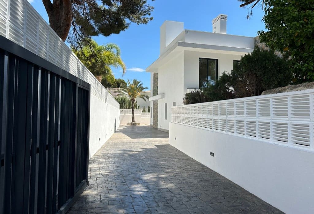 5 soverom Villa til salgs i Calpe / Calp med svømmebasseng garasje - € 3 900 000 (Ref: 10079825)