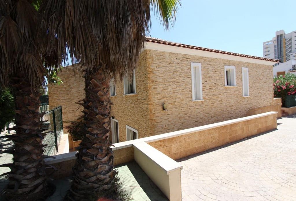 10 sovrum Villa till salu i Calpe / Calp med pool - 960 000 € (Ref: 10079828)