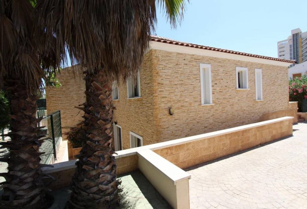 10 bedroom Villa for sale in Calpe / Calp with pool garage - € 960,000 (Ref: 10079828)