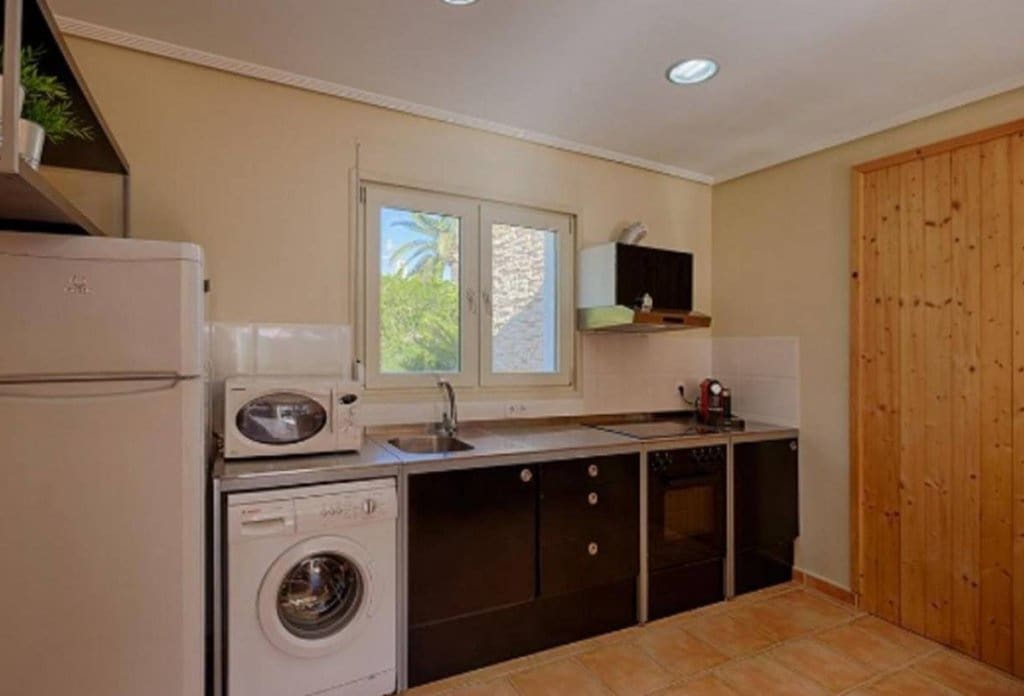 10 bedroom Villa for sale in Calpe / Calp with pool garage - € 960,000 (Ref: 10079828)
