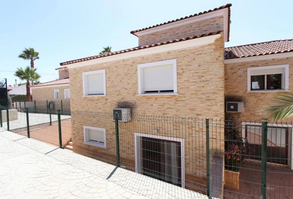 10 bedroom Villa for sale in Calpe / Calp with pool garage - € 960,000 (Ref: 10079828)