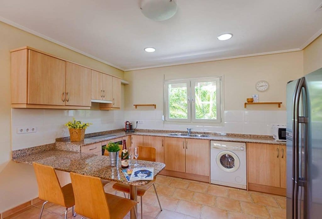 10 bedroom Villa for sale in Calpe / Calp with pool garage - € 960,000 (Ref: 10079828)